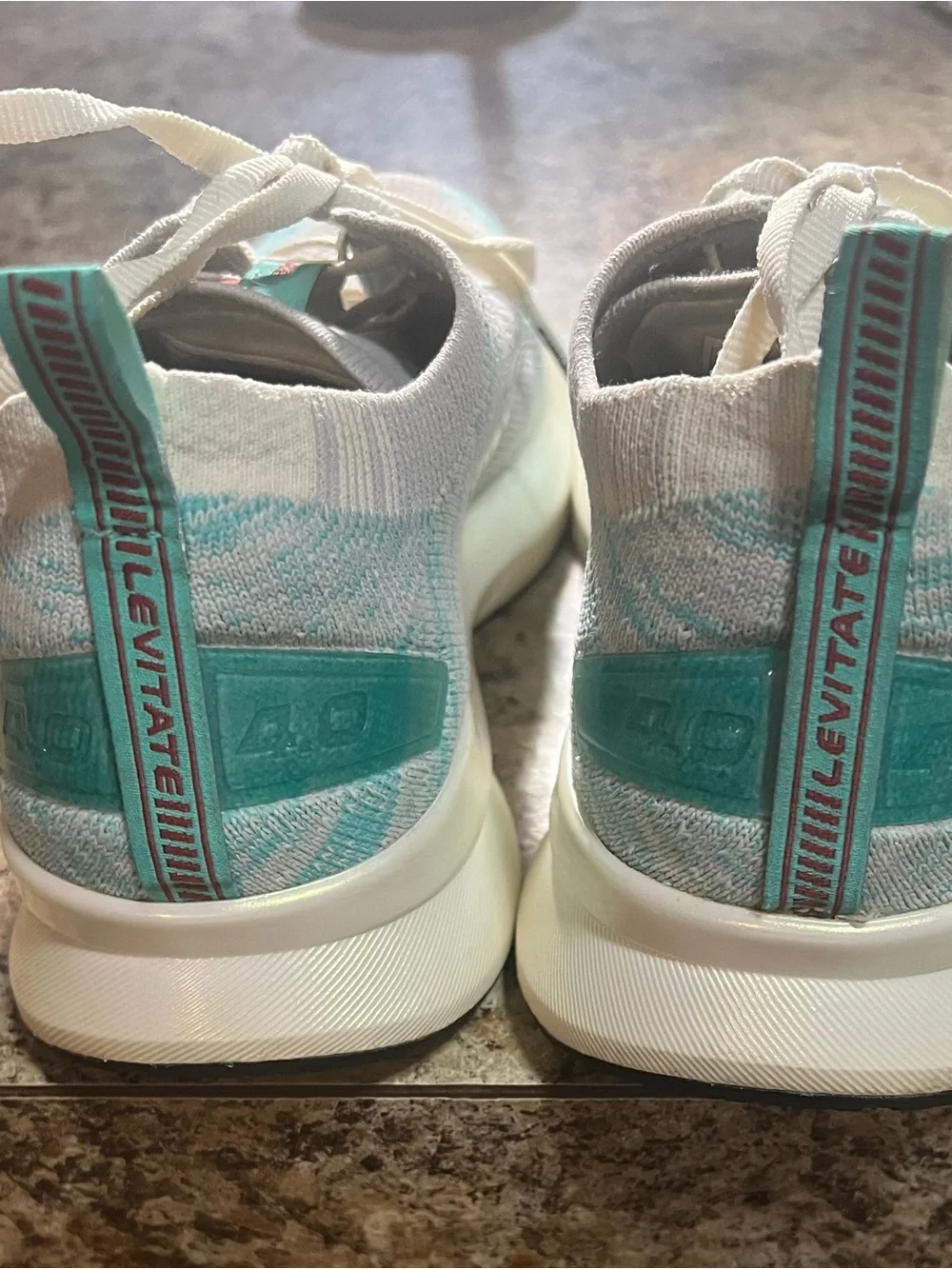 Brooks comfortable women